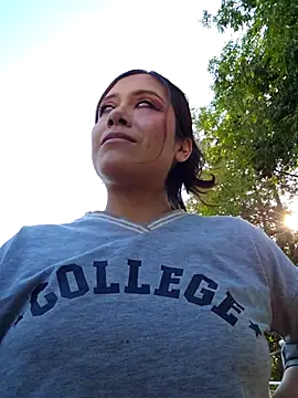 -TheCatCrazy-'s Live XXX Chat