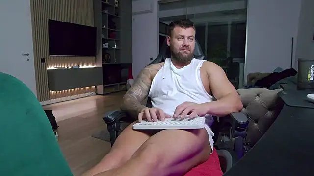 UbbeViking Chat XXX live