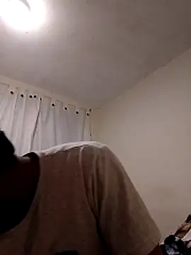 Bigote_Big0357 Adlı Modelin Canlı XXX Sohbeti