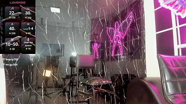 Chat XXX ao vivo de Nini_Beyker