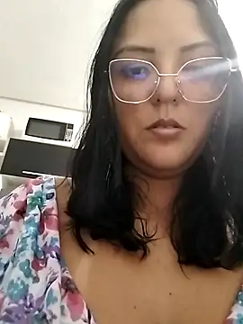 AuroraChest Adlı Modelin Canlı XXX Sohbeti