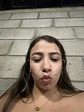 Hall_16 Live XXX-Chat