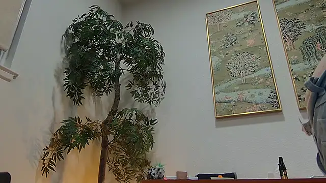 lavender_spitsn Live XXX chat