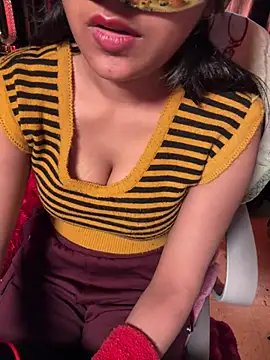 Lucky_FloraのライブXXXチャット