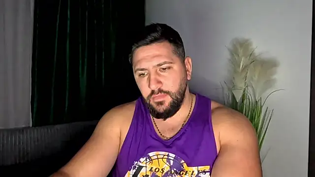 Gold_Alpha_Boy Chat XXX in diretta