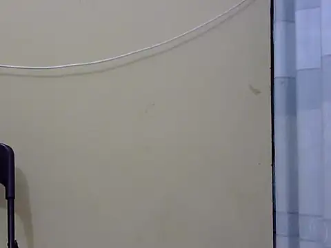 Anu_tiny Chat XXX in diretta