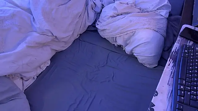 CeriseLapine: онлайн-секс-чат