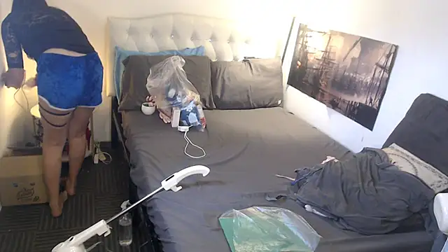 NinaDOM4CUM Chat XXX in diretta