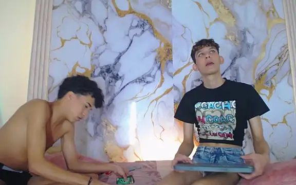 Pleasure_boys_hotのライブXXXチャット