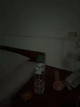 Chatroom XXX en direct de Ponthip