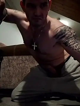 Hixxy_1025のライブXXXチャット