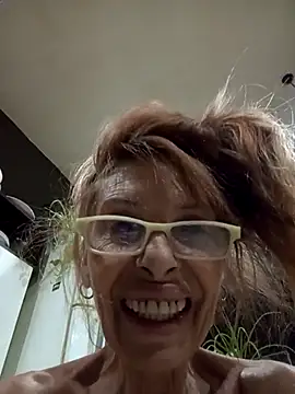 Chat +18 de FrozenWaffle ao vivo