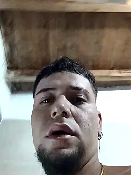 Chatroom XXX en direct de HallowedMilan