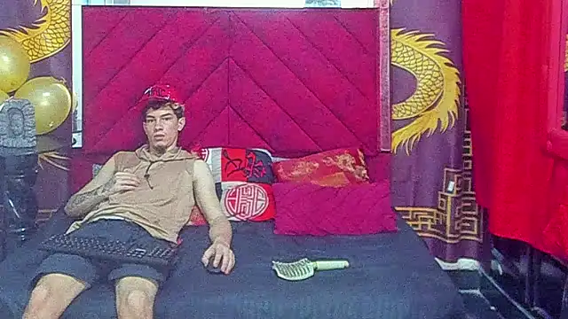 Pride_couple's Webcam Show