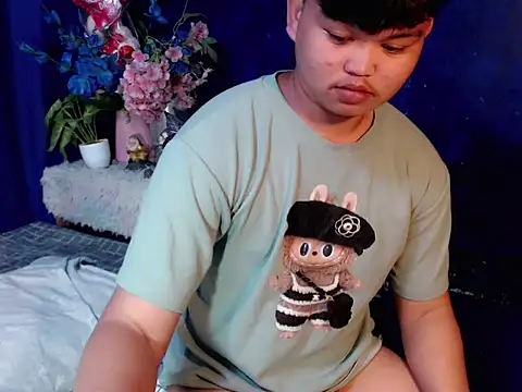 ReynelcockのライブXXXチャット