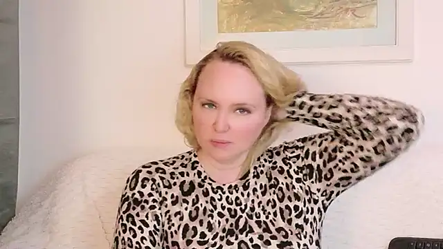 Sarah4you Live XXX-Chat