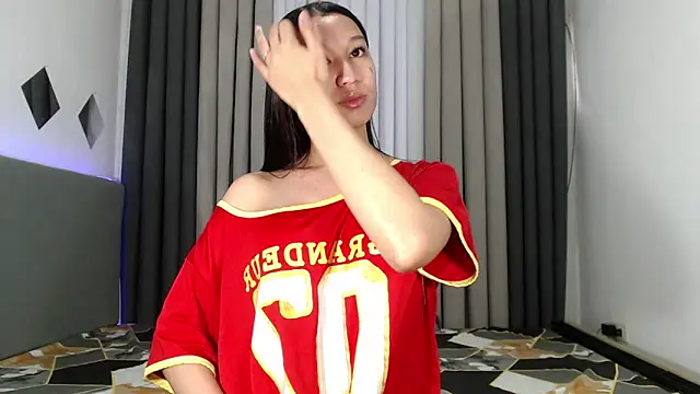 FuckDoll_Nathalie Adlı Modelin Web Kamerası Şovu