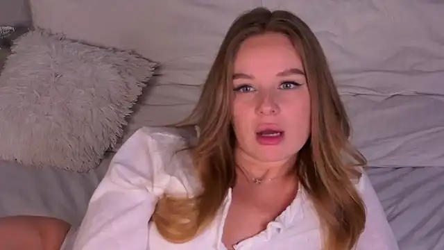 BeatriceEsmont live XXX chat