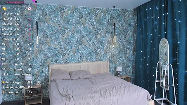 OdellaFrake's Live XXX Chat