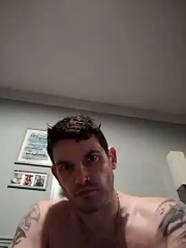 Chat XXX en directo de Hixxy_1025