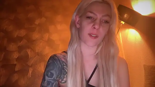 Melina_Diamond 即時 XXX 聊天