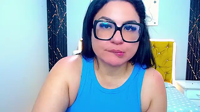 _curvy_latina Chat XXX in diretta