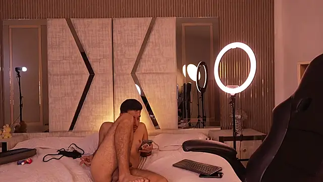 LiamDeep's Live XXX Chat