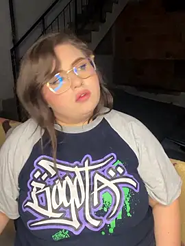 Kitty_Bms_ লাইভ XXX চ্যাট