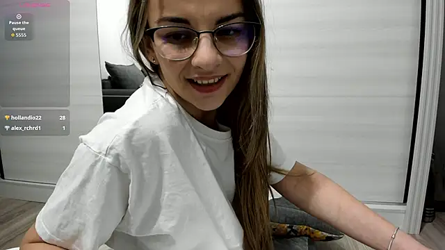 Chatroom XXX en direct de SweetViperr