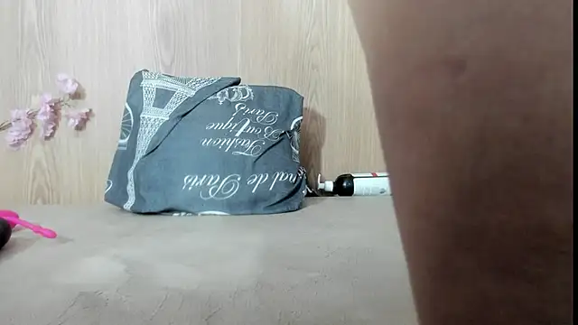 jenelotizz06 লাইভ XXX চ্যাট