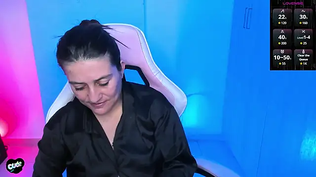 Saskyaa 现场XXX聊天