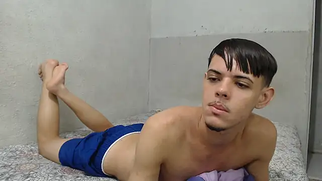 XXX chat uživo modela MicaelRian69