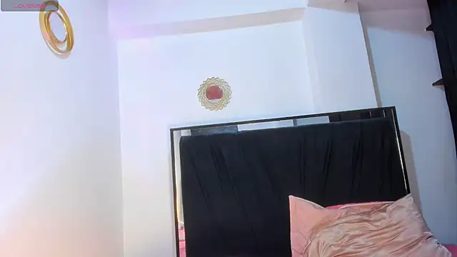 lilithTeen1_ লাইভ XXX চ্যাট