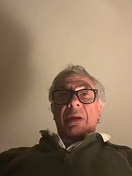 4n4l1zz4m1 élő XXX-chatje