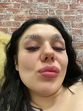 Chat +18 de MaeveMoon ao vivo