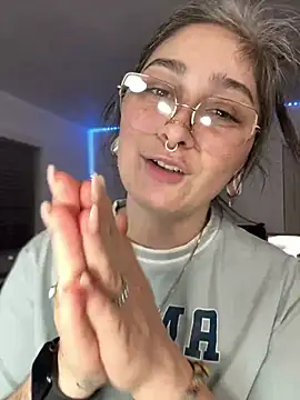 Alix_Valentine 现场XXX聊天