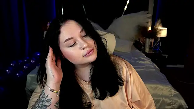 SerahMirabeli's Live XXX Chat