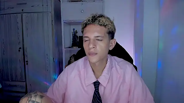 แชท XXX สดของ tylernova