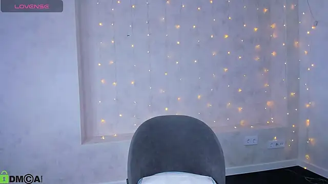 Renesmy_Black 现场XXX聊天