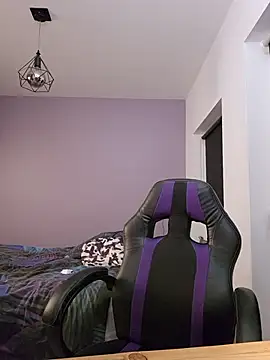 MiaRides19's Live XXX Chat