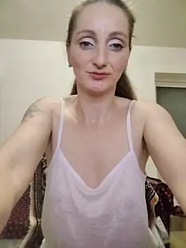 CrazyMaya39's Live XXX Chat