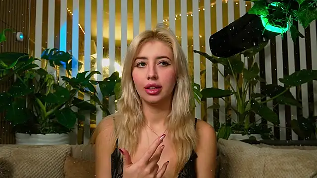 FlowweerGirl 现场XXX聊天