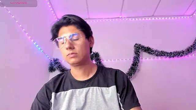 XXX chat uživo modela king_Eric30