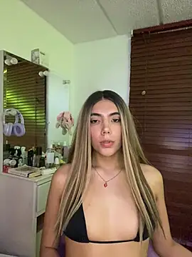 Ladycandy26: διαδικτυακό σόου στην κάμερα