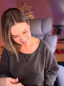 MaiseKnox 网络视讯表演