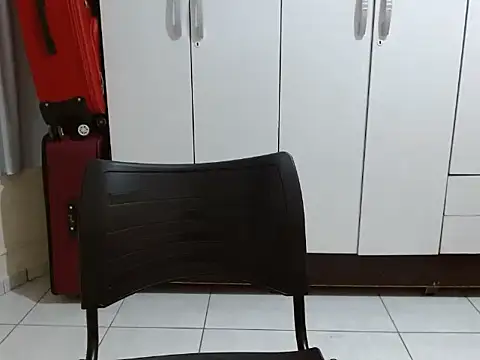 vaholiver 即時 XXX 聊天