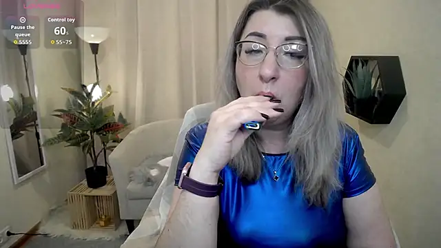 KKMimiKK লাইভ XXX চ্যাট