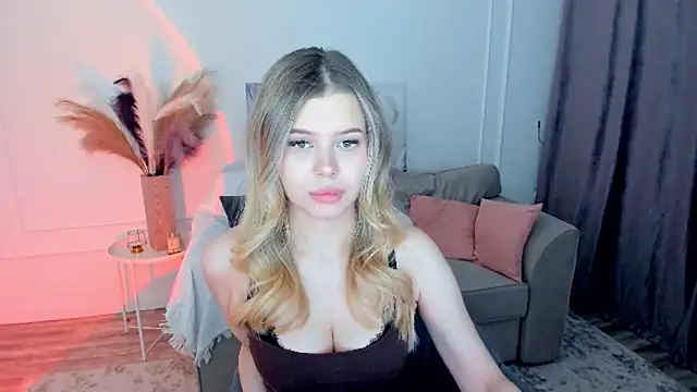 FollowLovee's Live XXX Chat