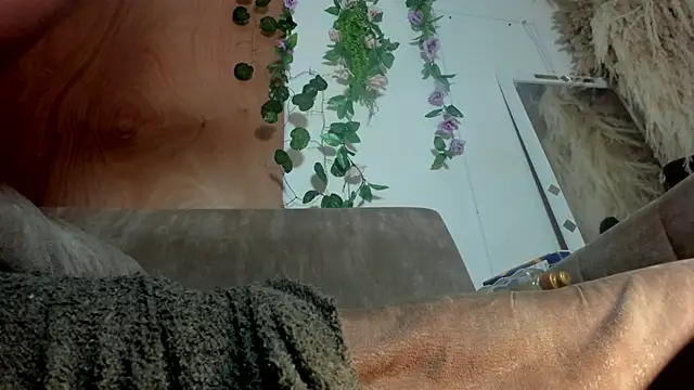 adhara_hotter: απευθείας συνομιλία ΧΧΧ