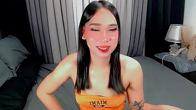 Kisha_fucks 网络视讯表演